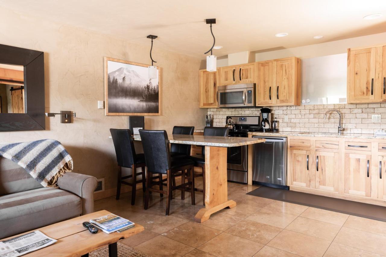 Wall Street Suites Бенд Экстерьер фото