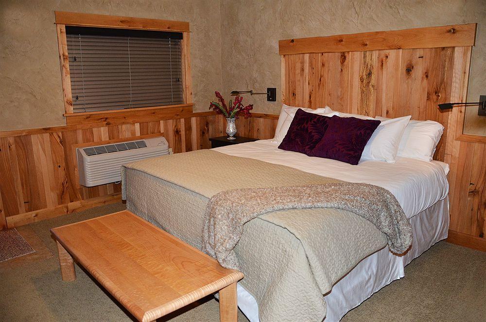 Wall Street Suites Бенд Экстерьер фото