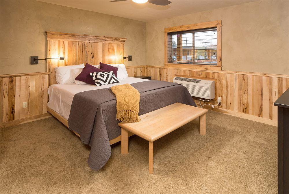 Wall Street Suites Бенд Экстерьер фото