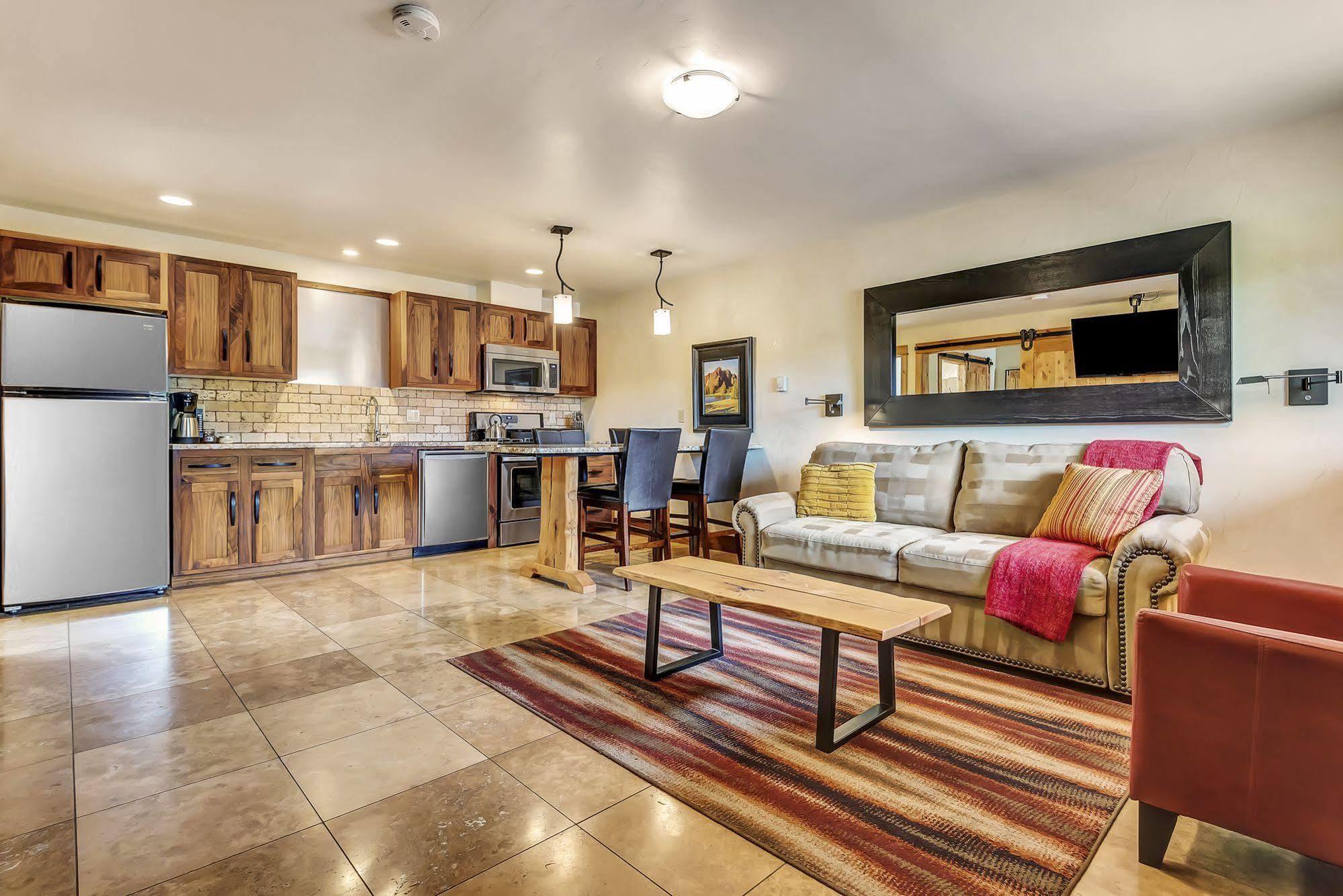 Wall Street Suites Бенд Экстерьер фото